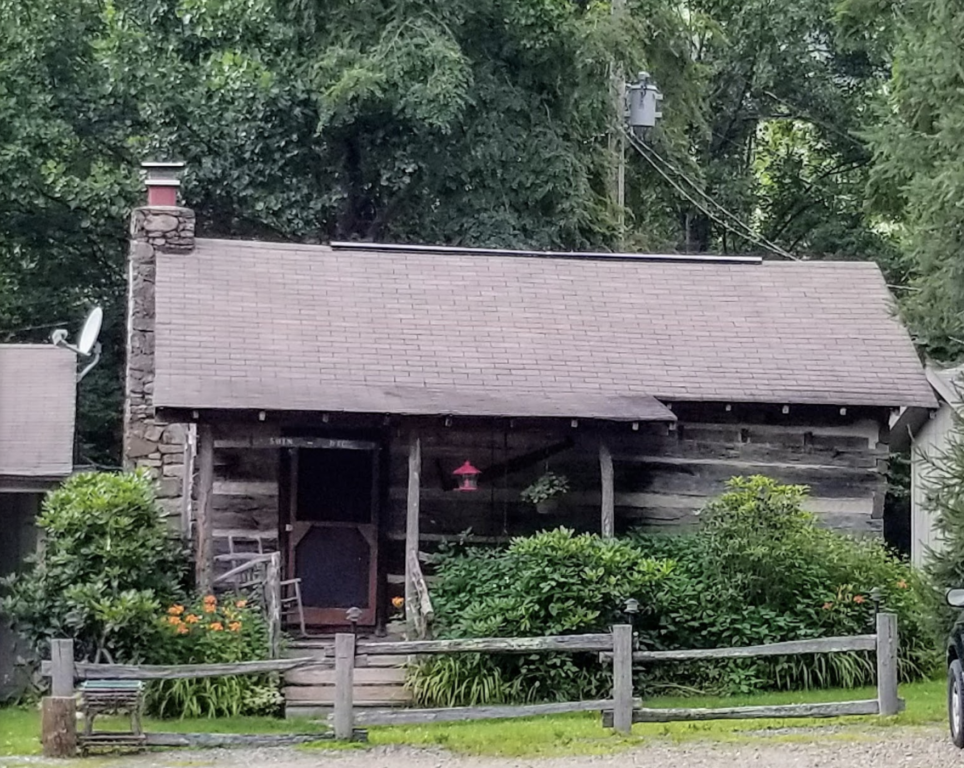 Smokey Shadows Lodge